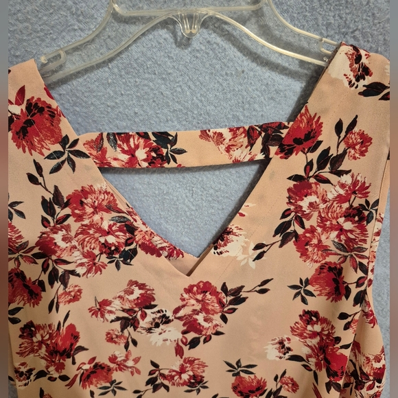 Pink Floral Blouse - Picture 4 of 4